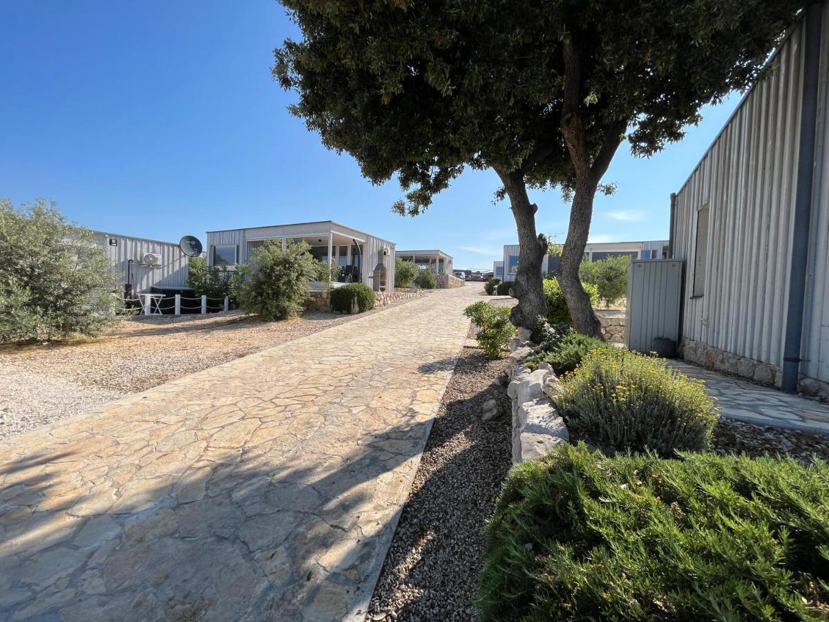 Buqez Eco - 2 And 8 - Seaview, New Wifi! Holiday home *